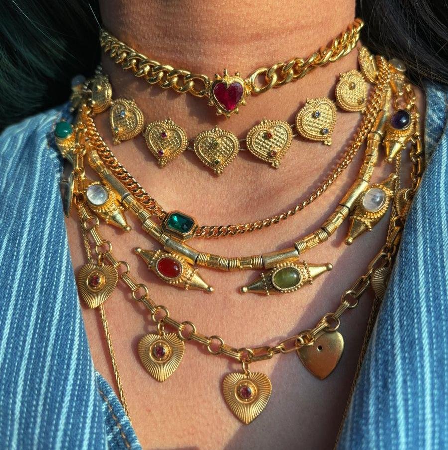 so many golden neck jewelleries